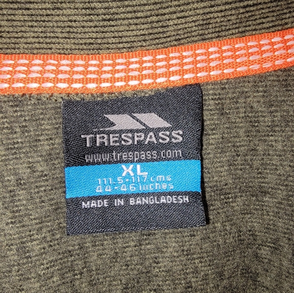 Men's XL 1/4 zip pullover sweater. - Picture 3 of 3